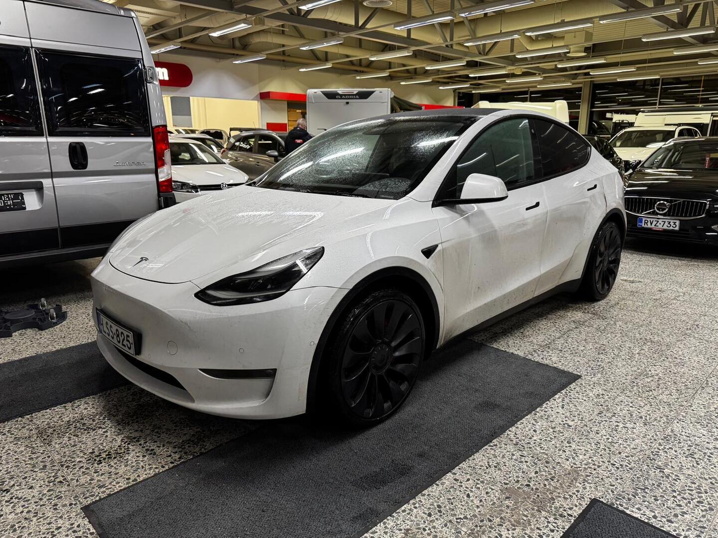 TESLA Model Y 2022