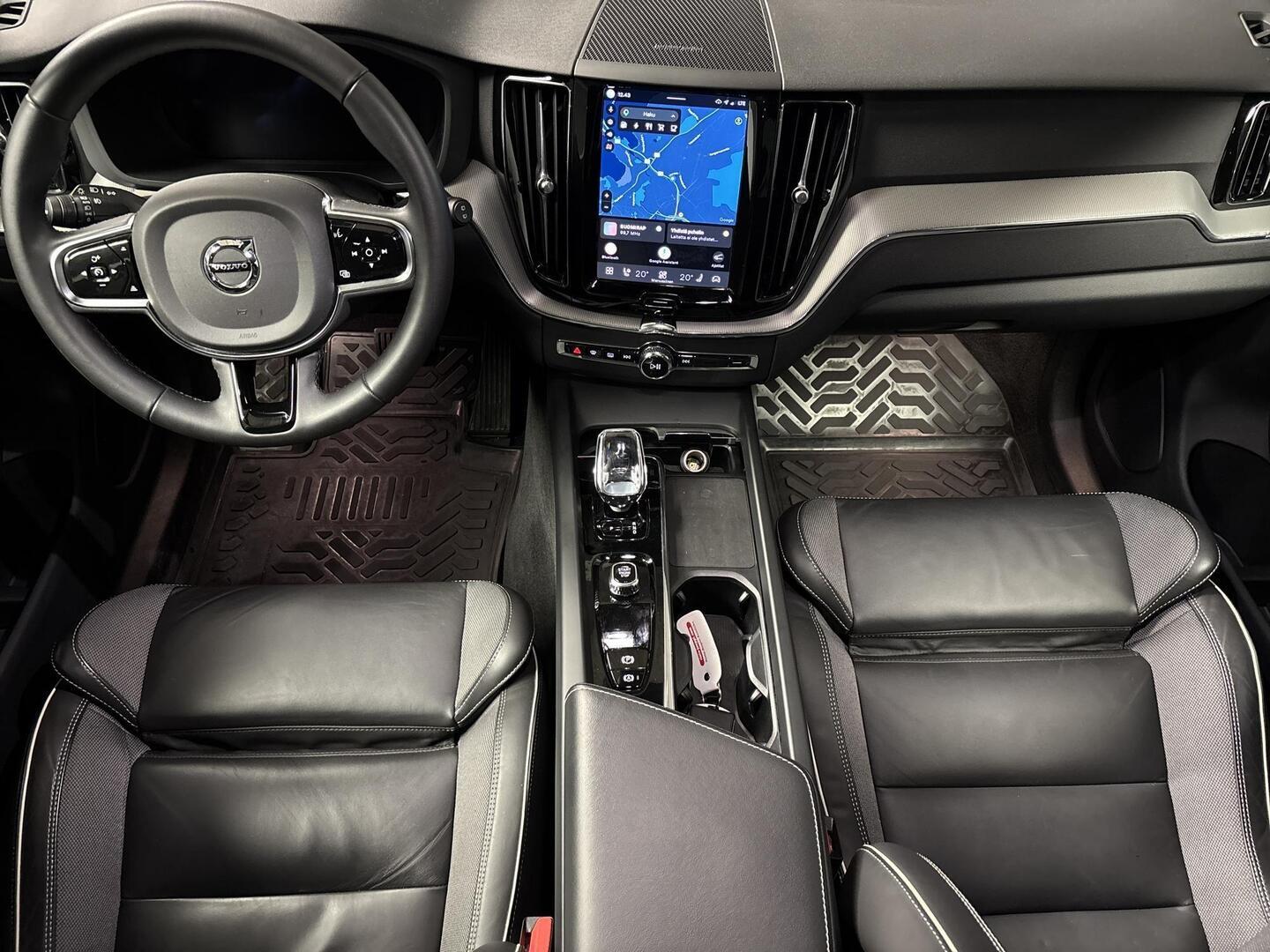 VOLVO XC60 2024
