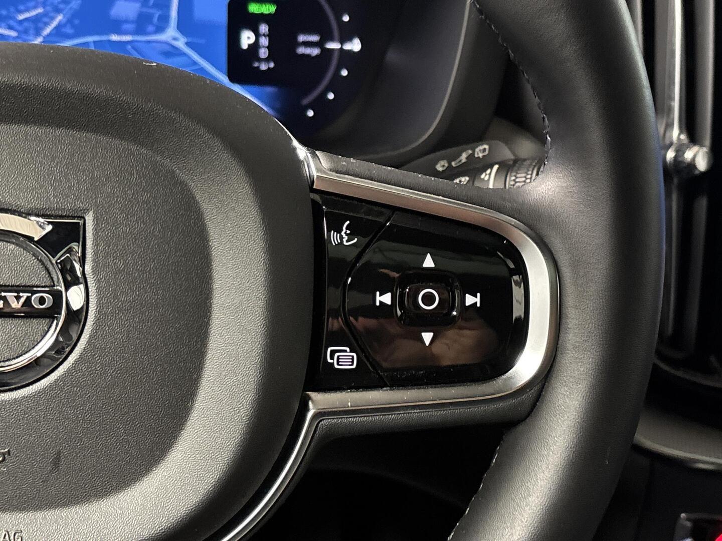 VOLVO XC60 2024