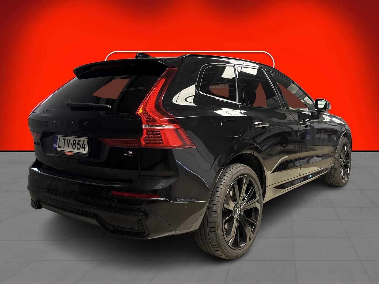 VOLVO XC60 2024