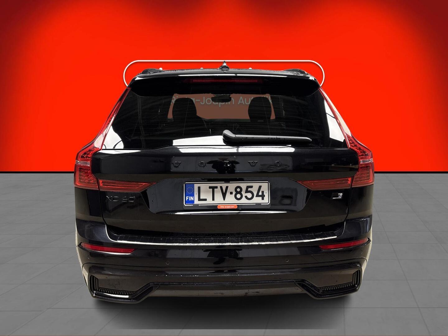 VOLVO XC60 2024