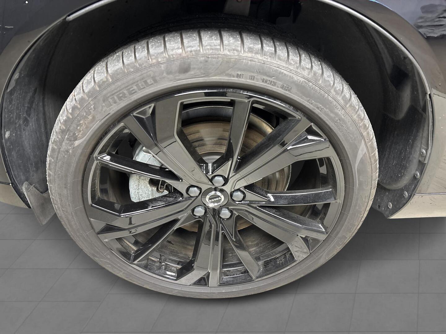 VOLVO XC60 2024