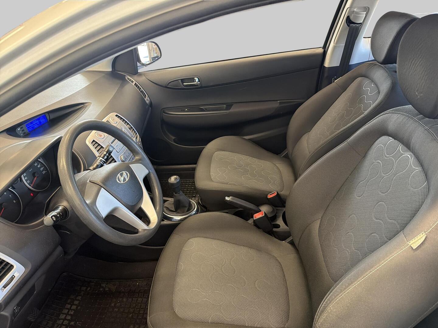 HYUNDAI i20 2011