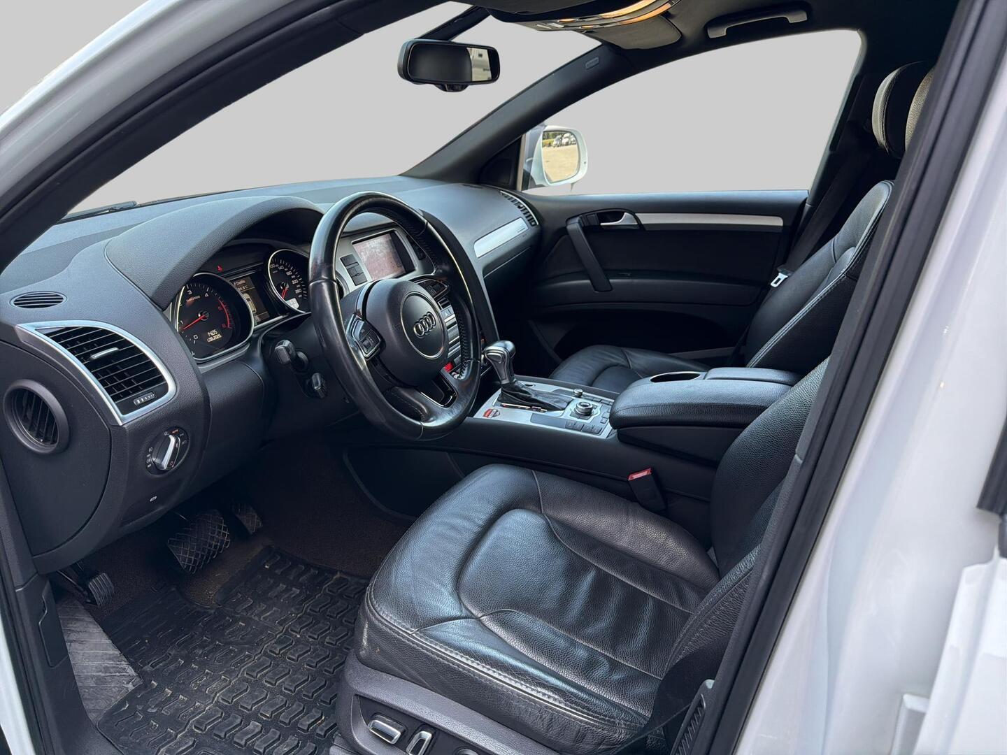AUDI Q7 2012