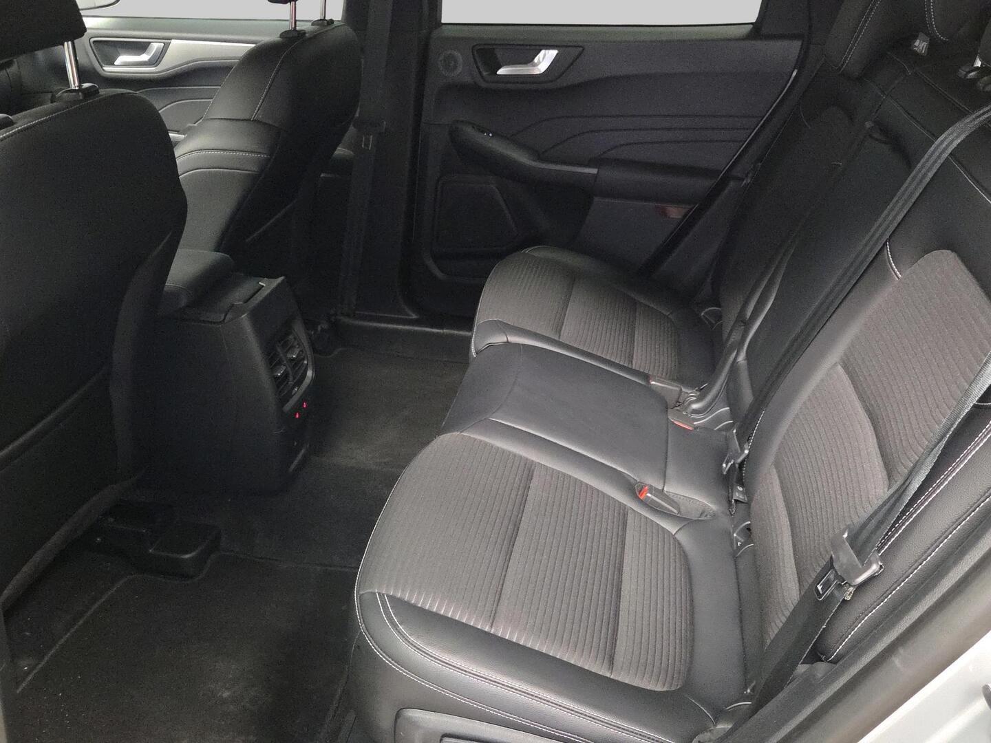 FORD Kuga 2023