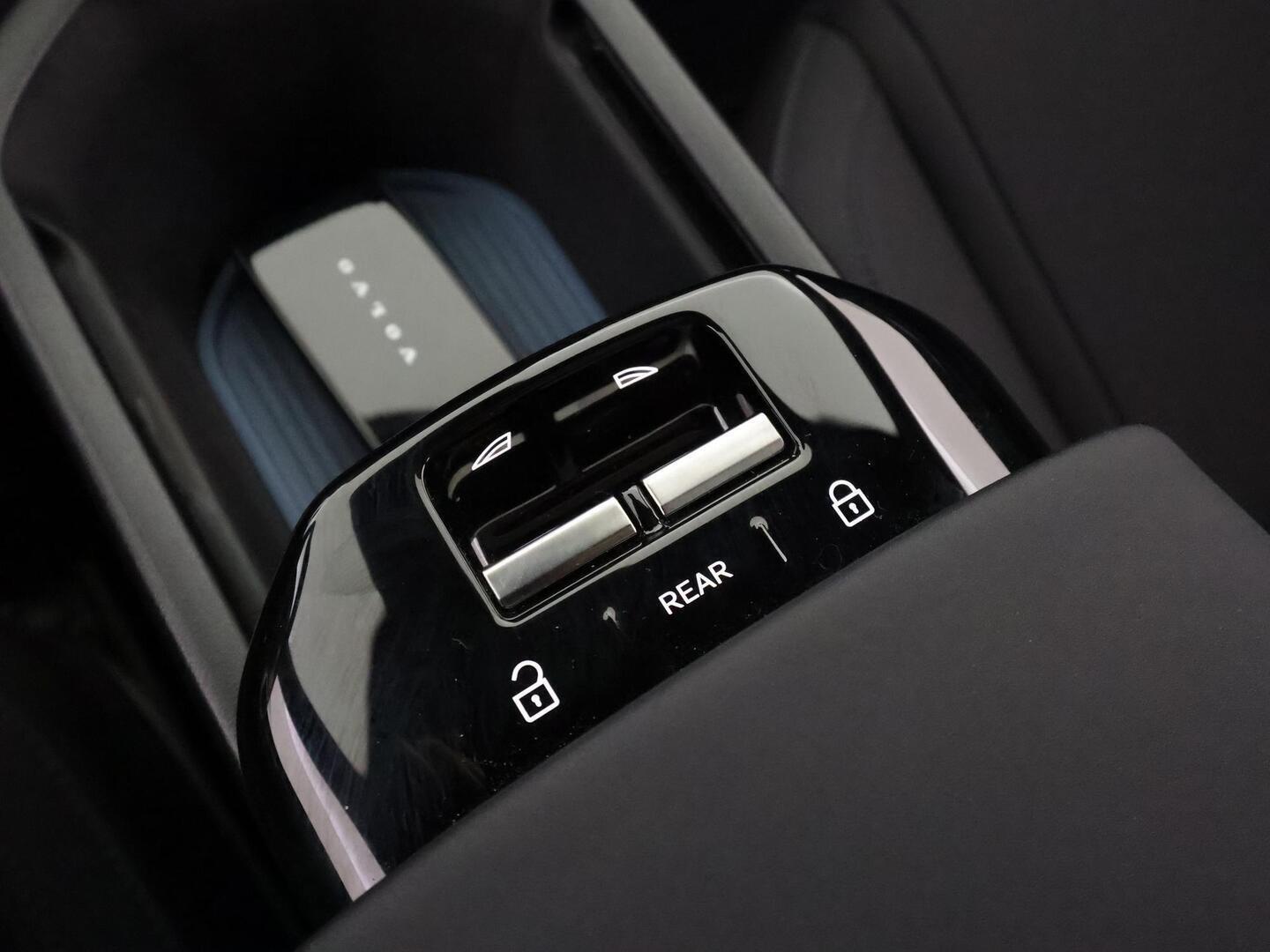 VOLVO EX30 2024