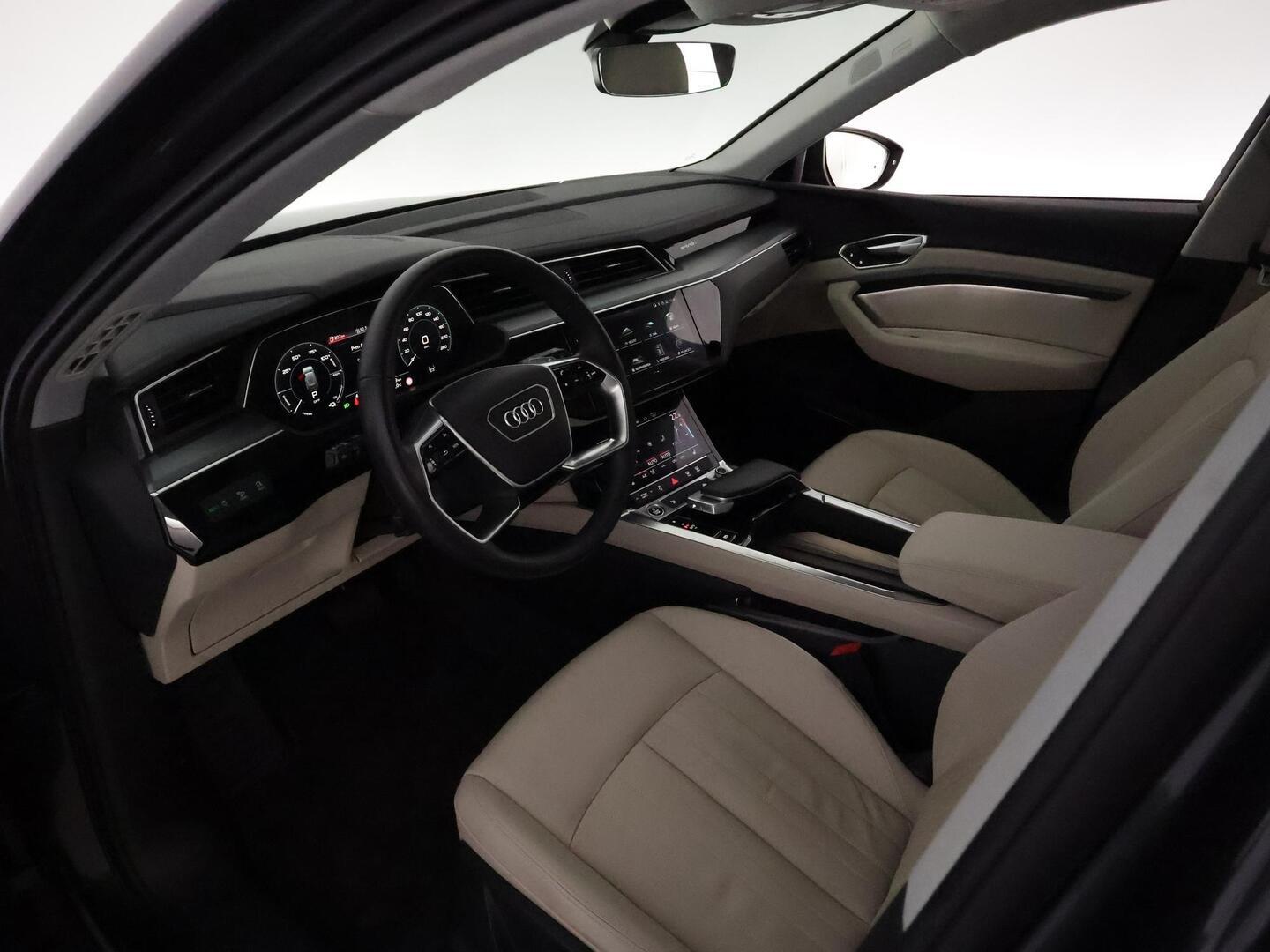 AUDI E-TRON 2023