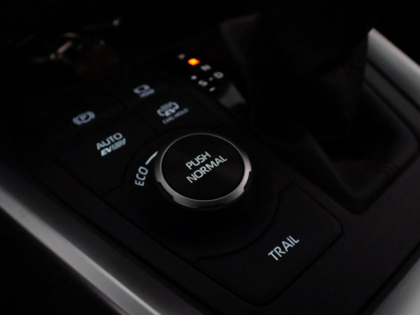 TOYOTA RAV4 PLUG-IN 2023