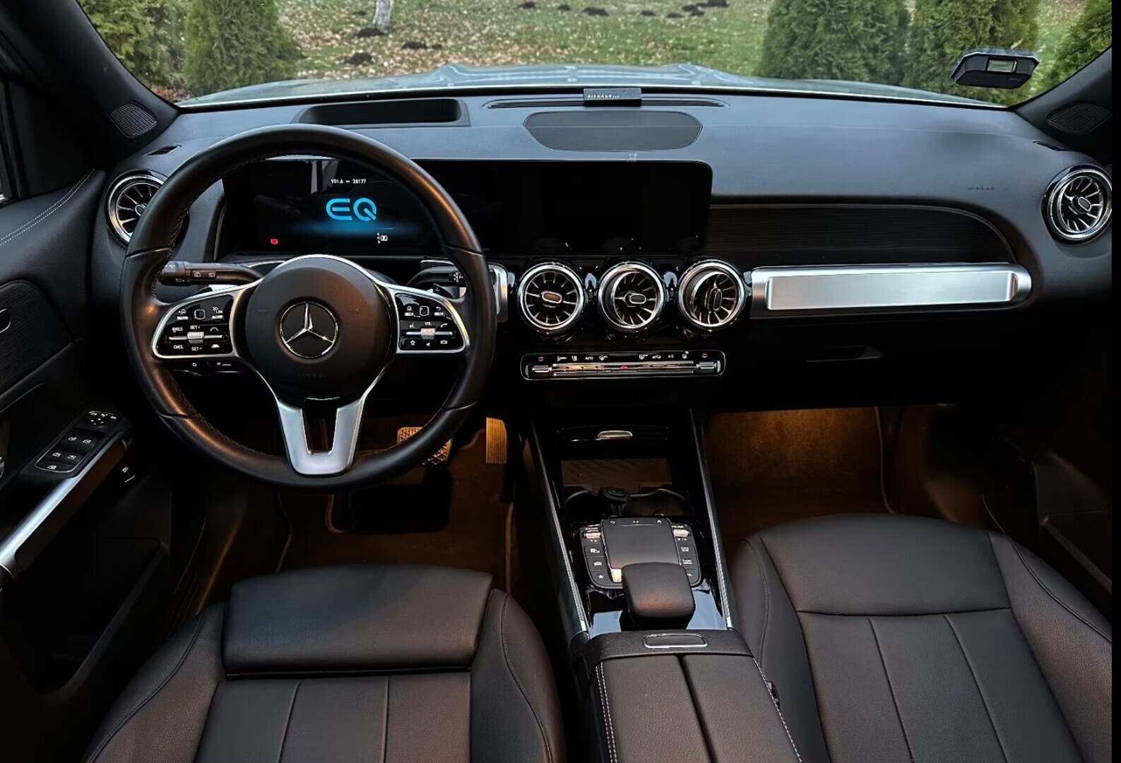 MERCEDES-BENZ EQB 2023