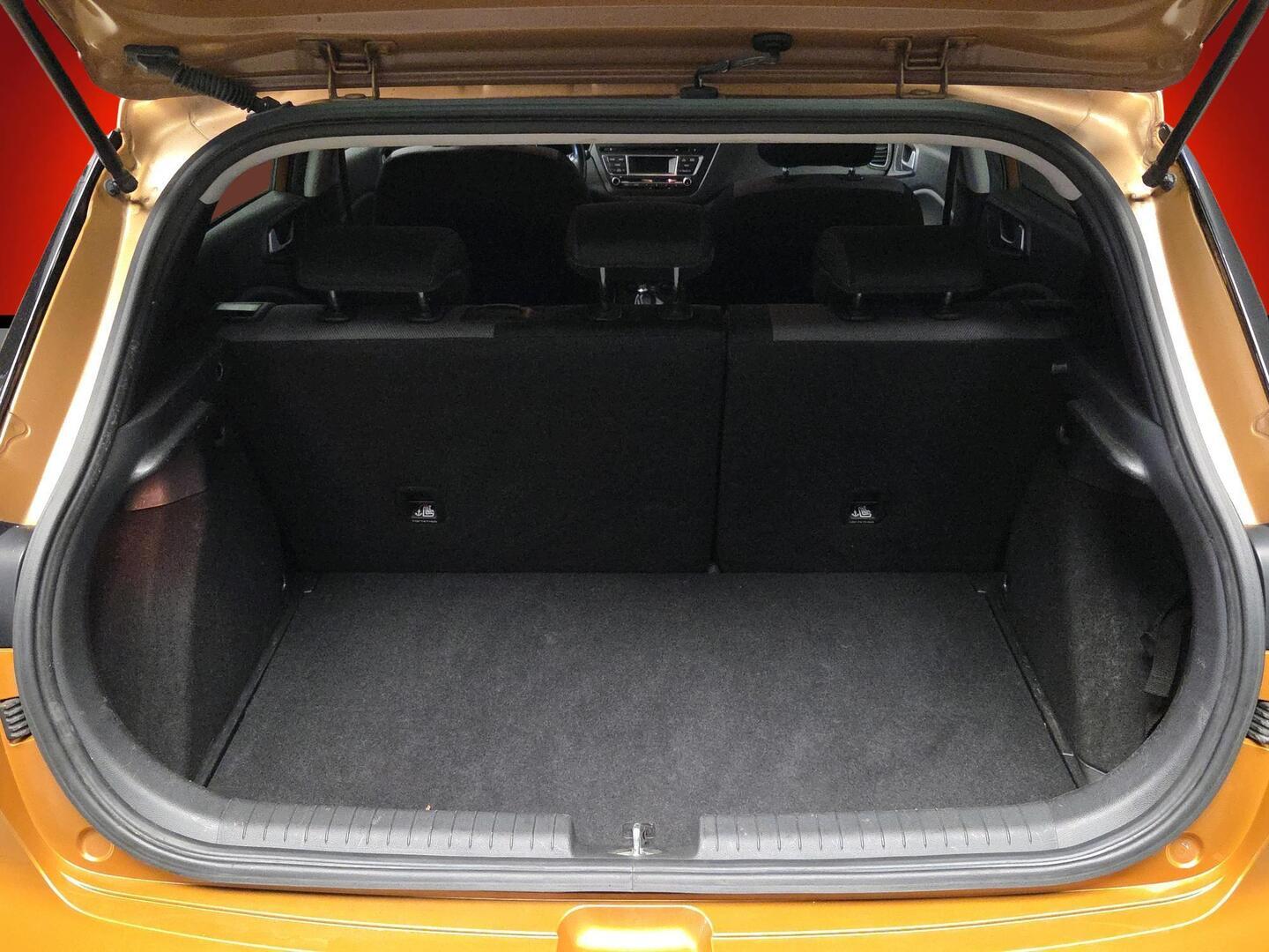 HYUNDAI i20 5d 2016