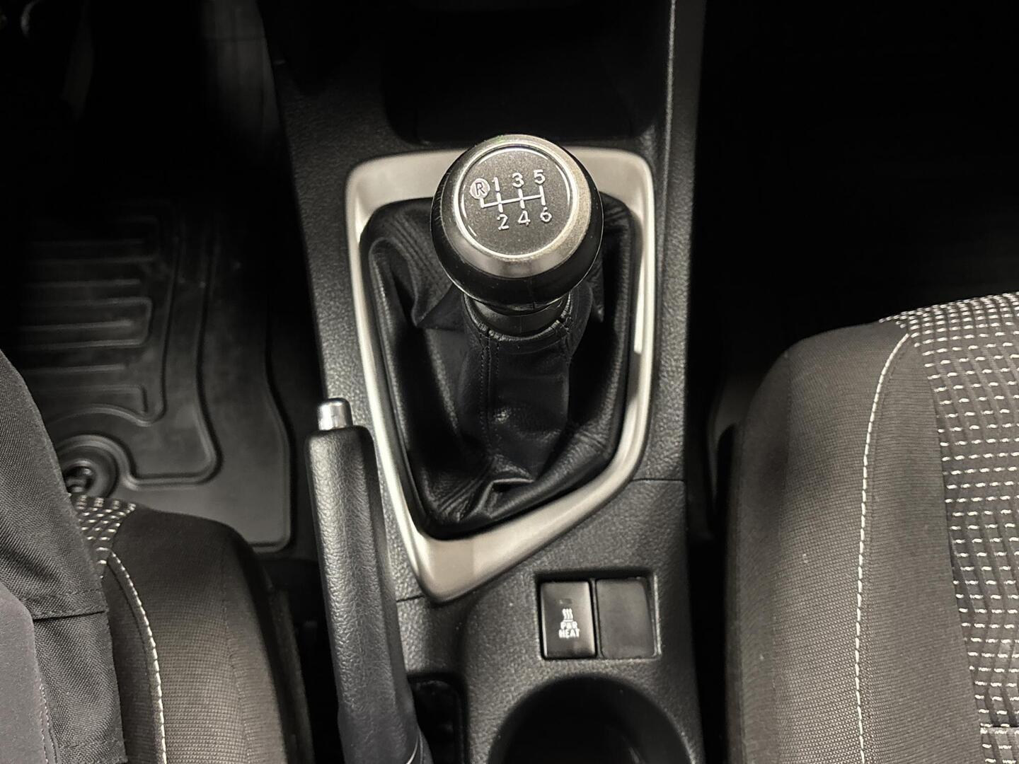 TOYOTA Auris 2013