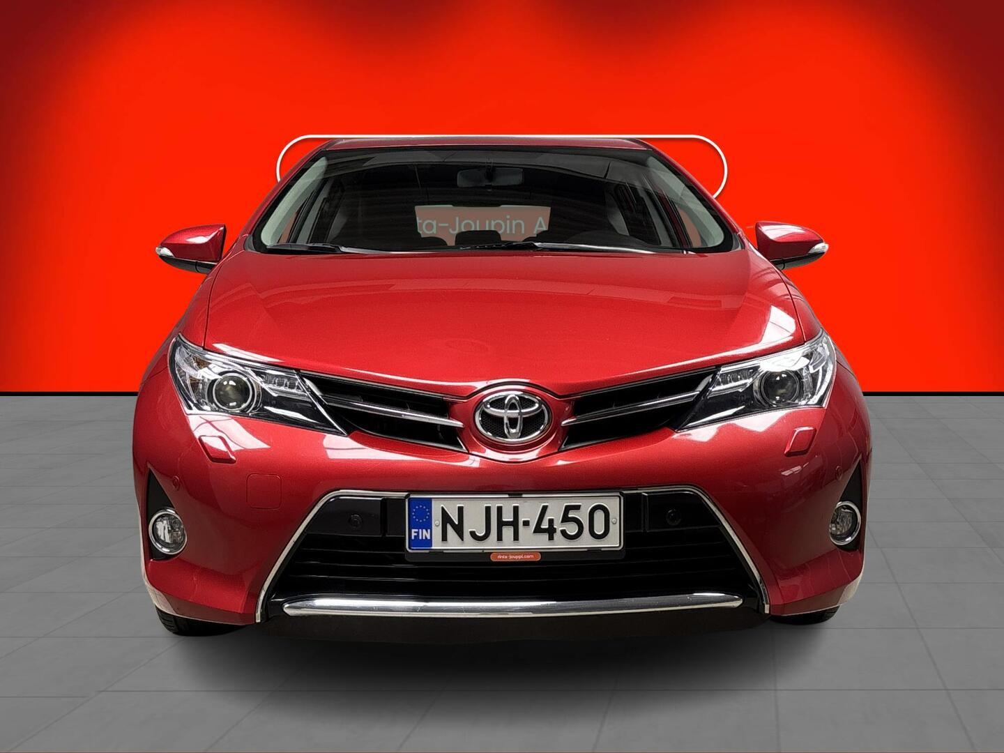 TOYOTA Auris 2013