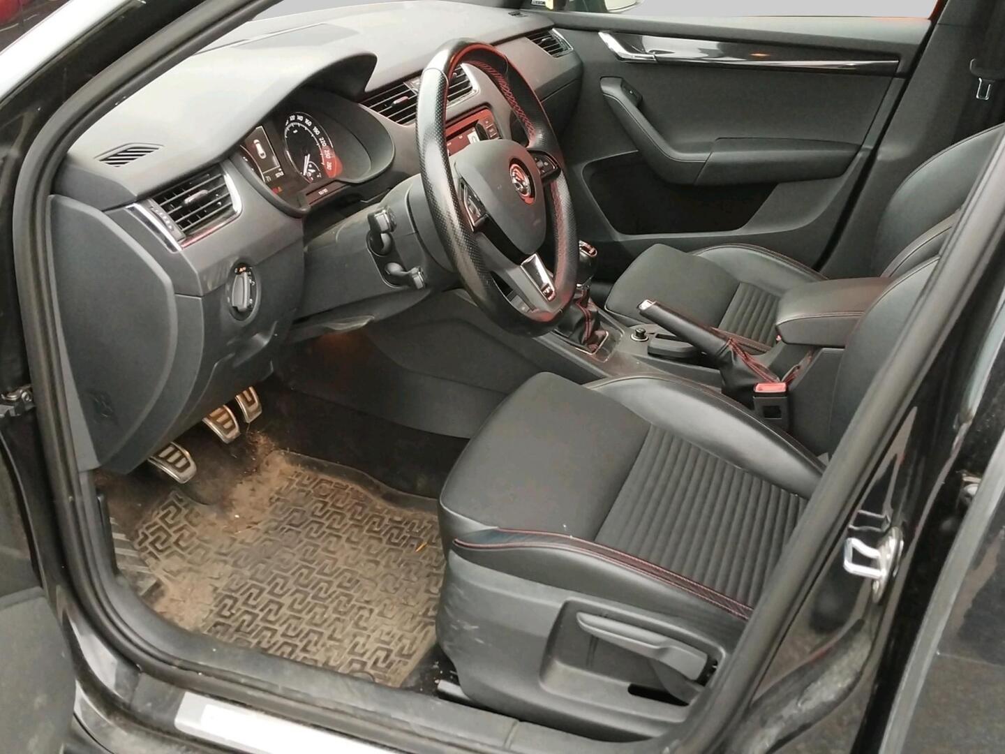 SKODA Octavia 2014