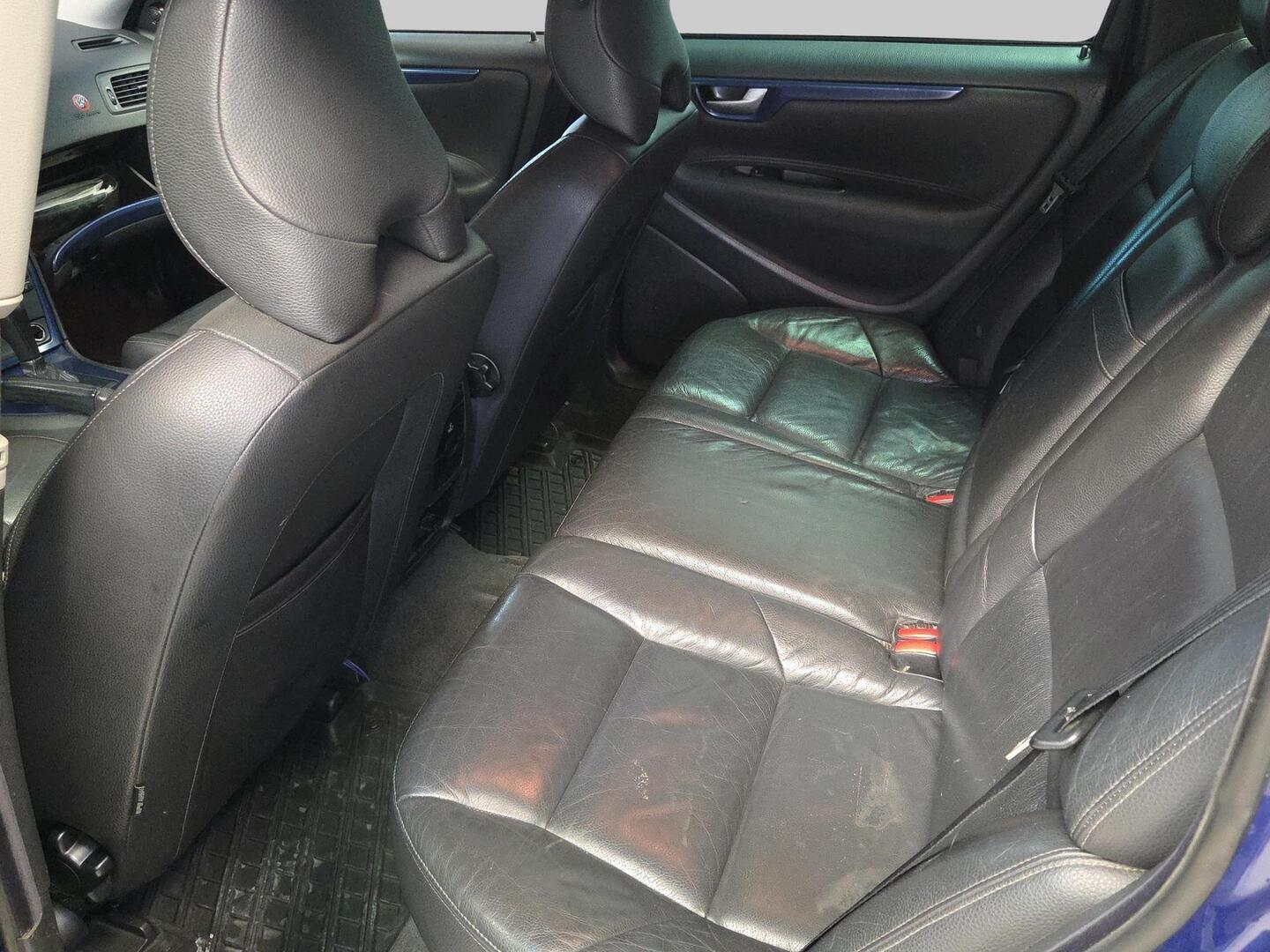 VOLVO V70 2006
