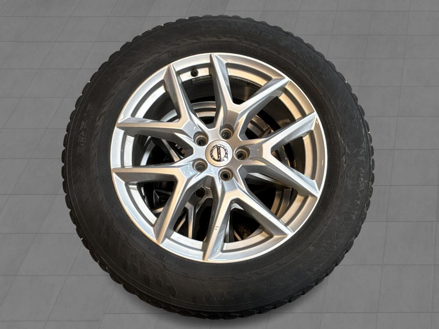 VOLVO XC60 2018