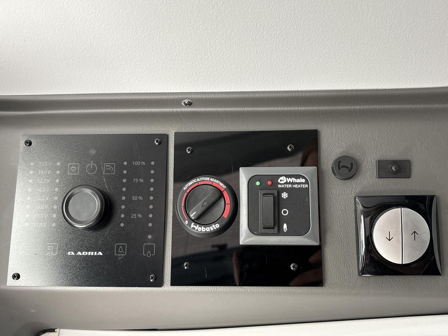 ADRIA TWIN SUPREME 2020