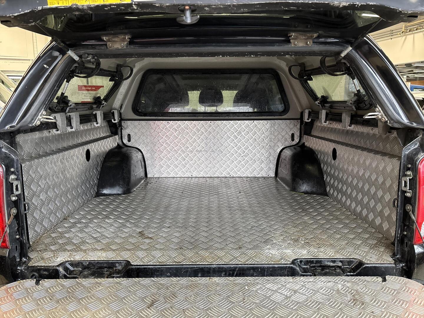 MITSUBISHI L200 2016