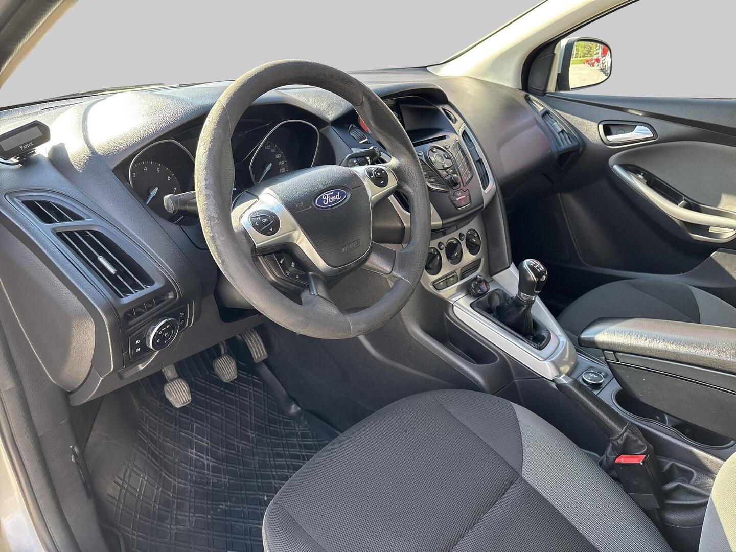 FORD Focus 2012
