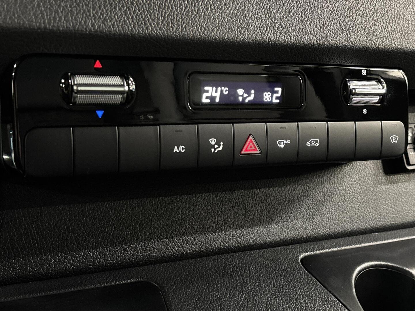 MERCEDES-BENZ SPRINTER 2025