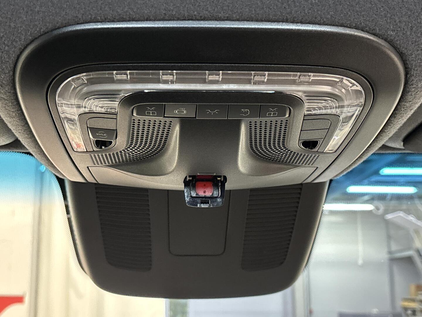 MERCEDES-BENZ SPRINTER 2025