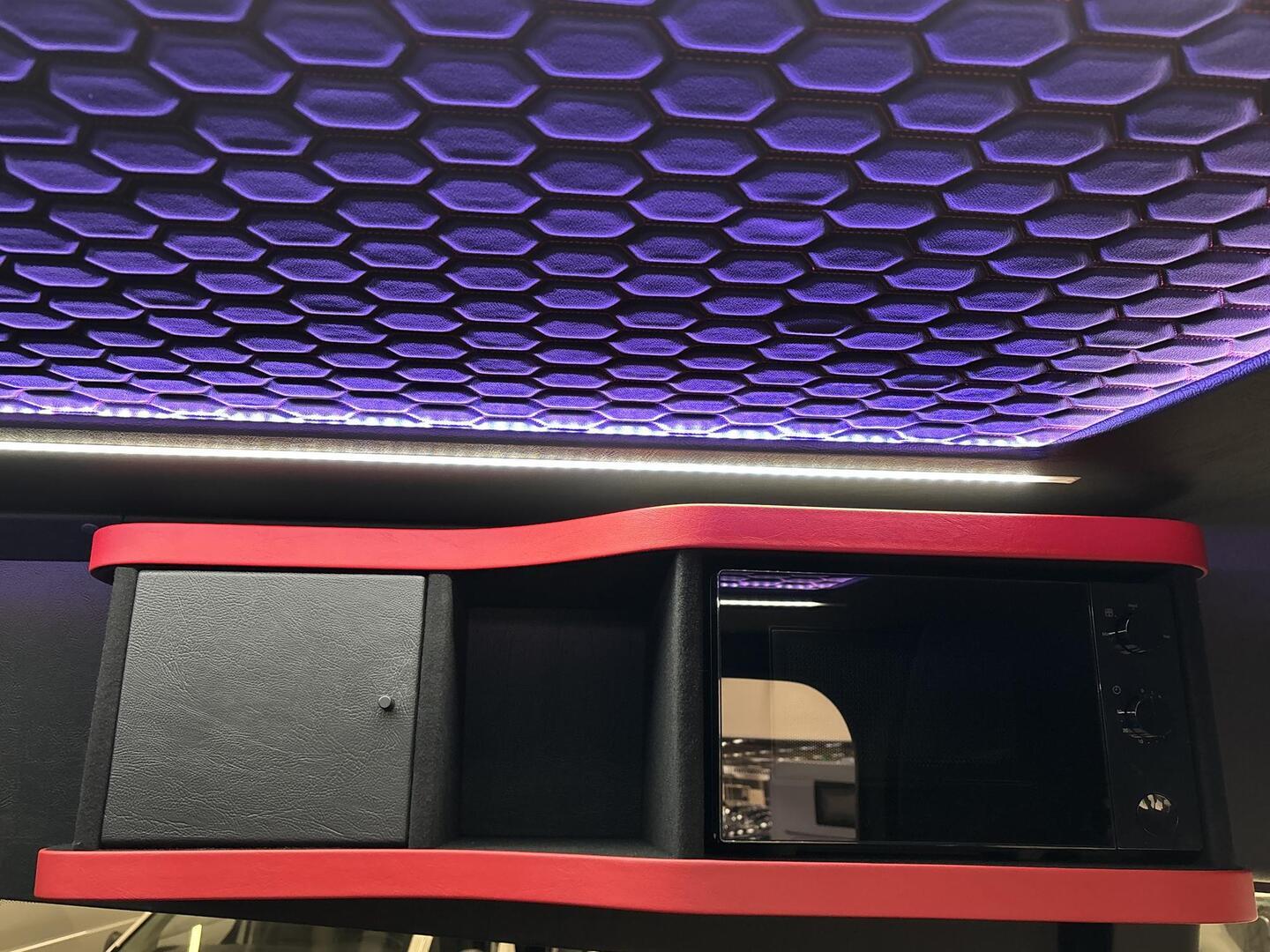 MERCEDES-BENZ SPRINTER 2025