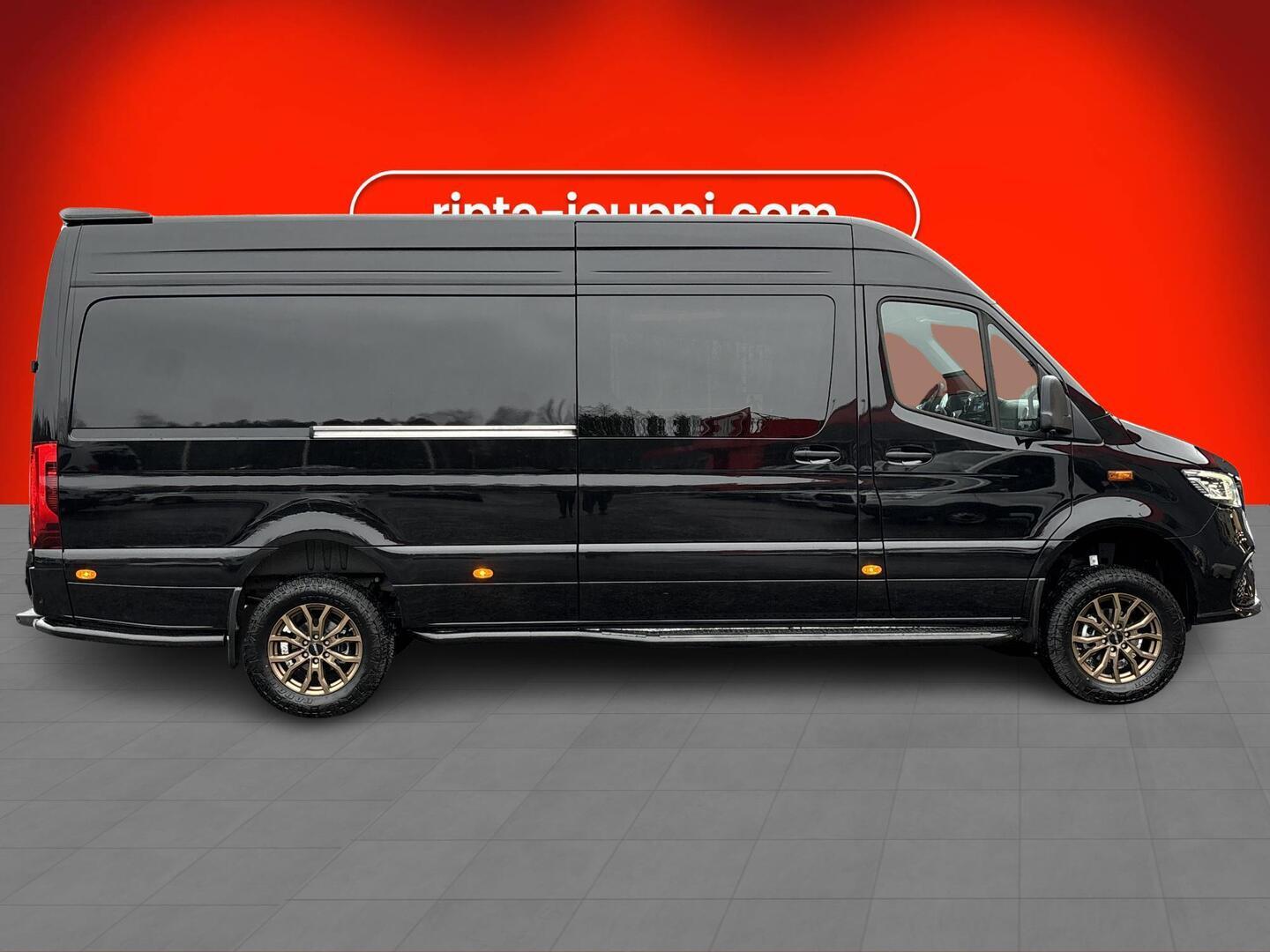 MERCEDES-BENZ SPRINTER 2025