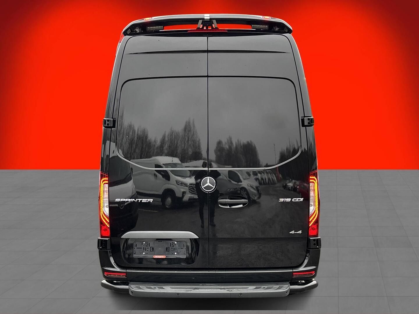 MERCEDES-BENZ SPRINTER 2025