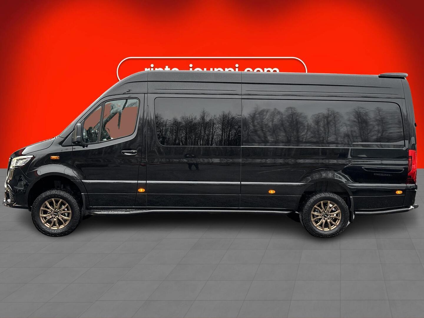 MERCEDES-BENZ SPRINTER 2025