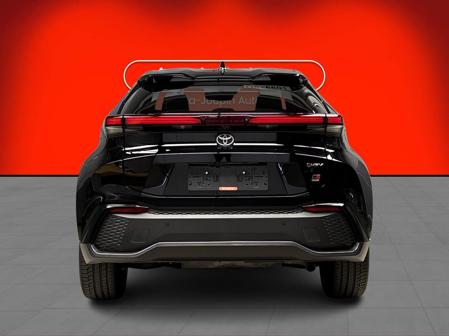 TOYOTA C-HR 2024
