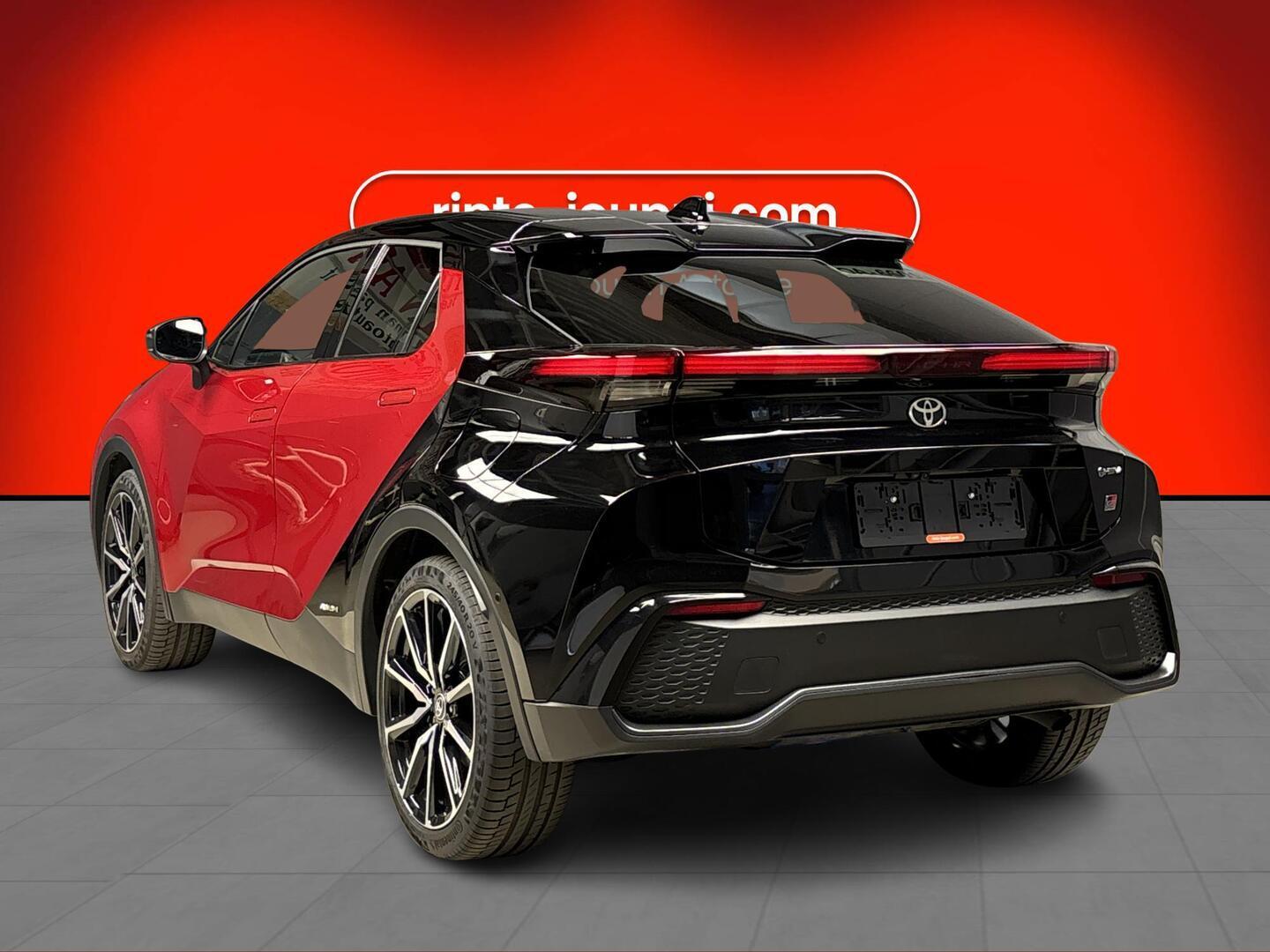 TOYOTA C-HR 2024