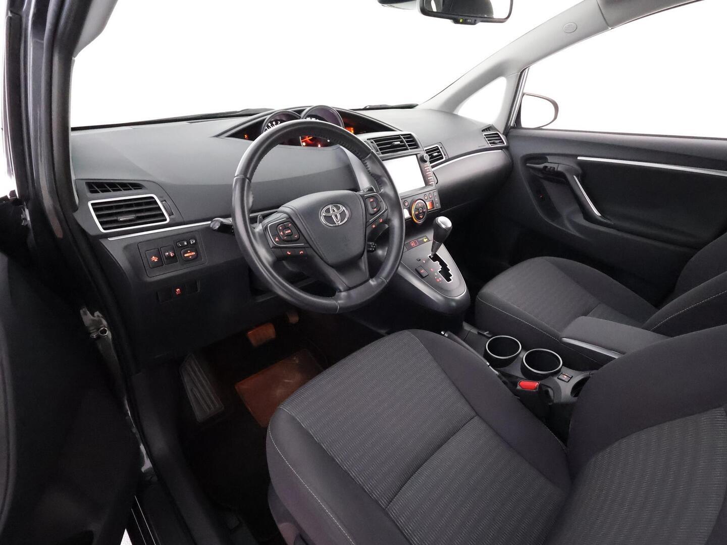 TOYOTA VERSO 2017