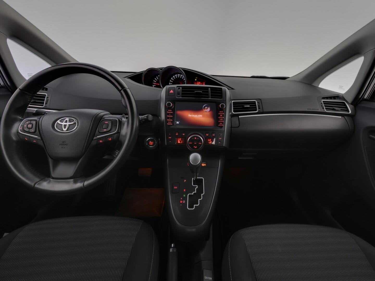 TOYOTA VERSO 2017