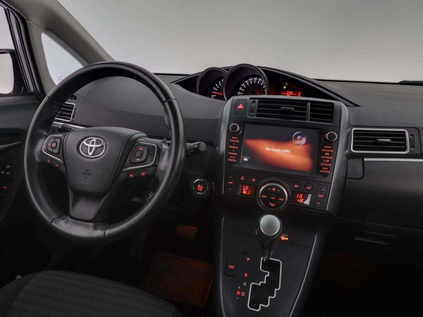 TOYOTA VERSO 2017