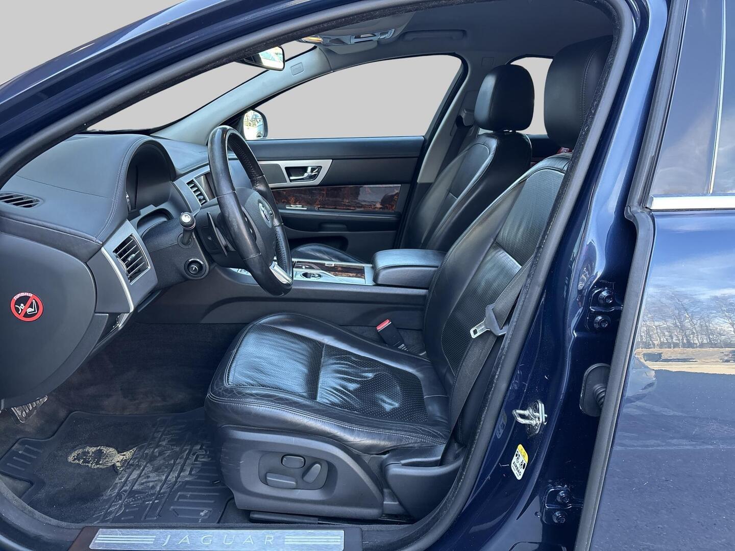 JAGUAR XF 2008