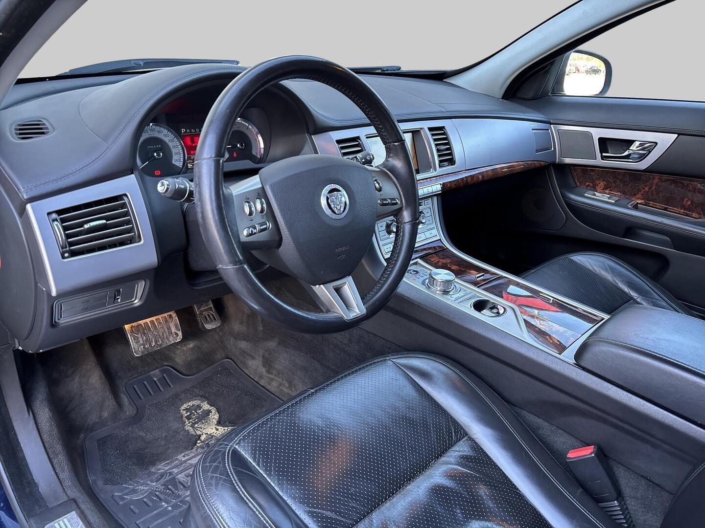 JAGUAR XF 2008