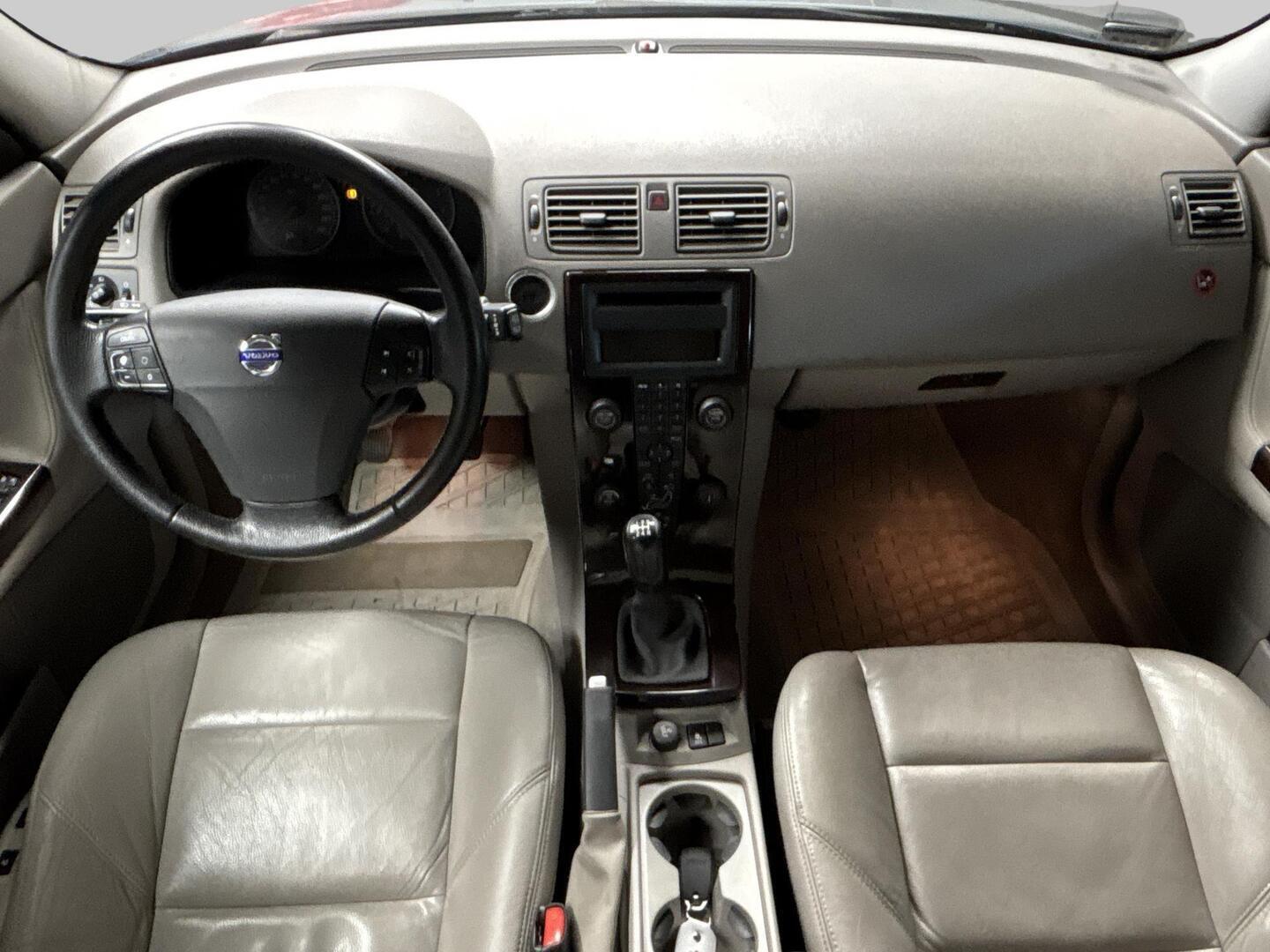 VOLVO V50 2005