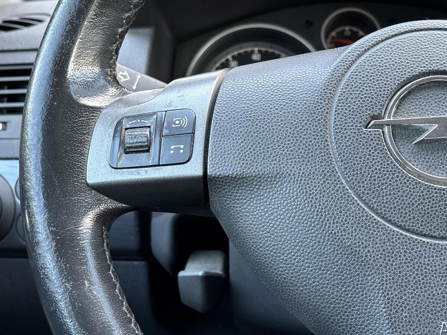 OPEL Astra 2005