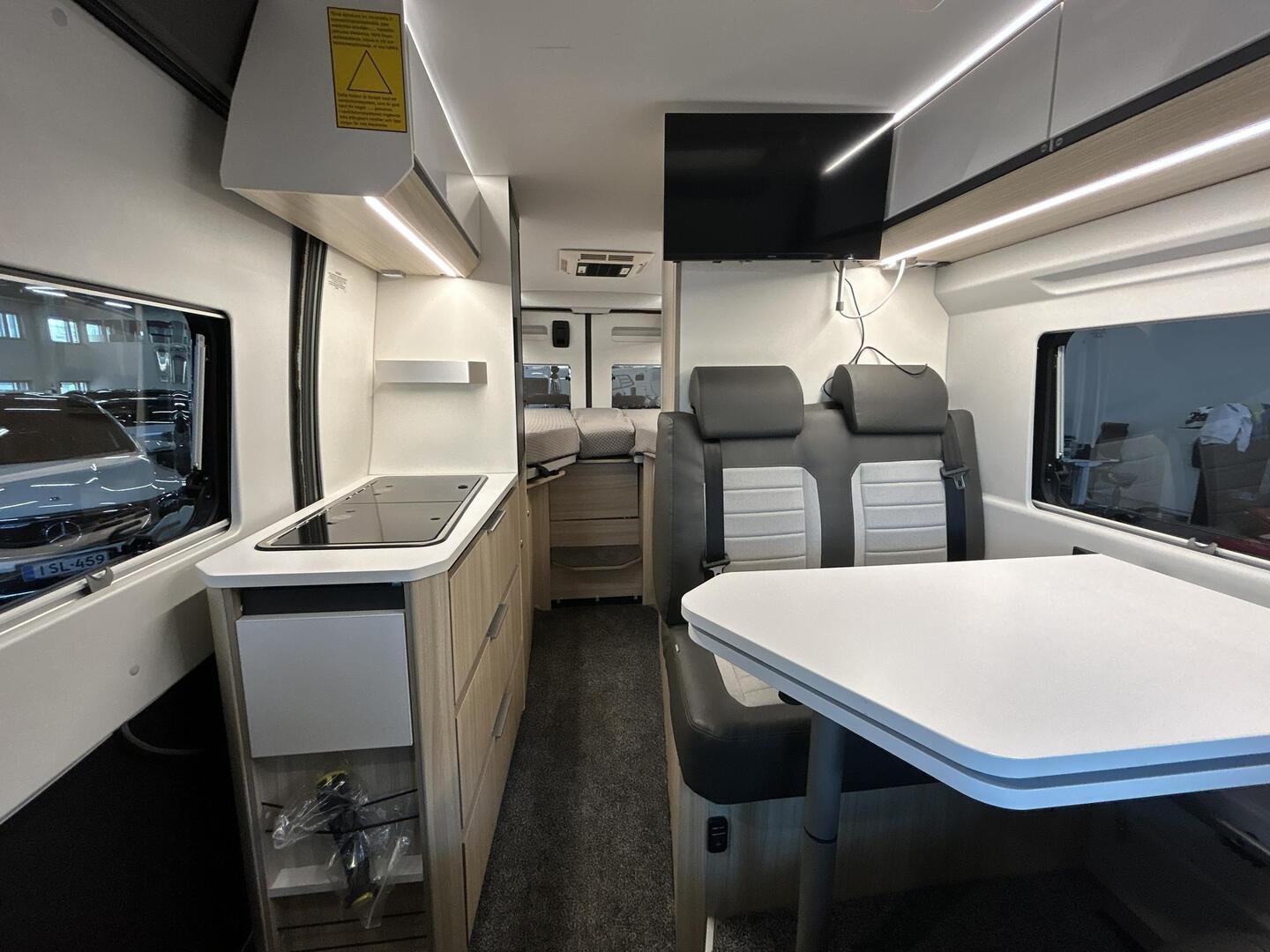 ADRIA TWIN 640 SL AXESS 2024