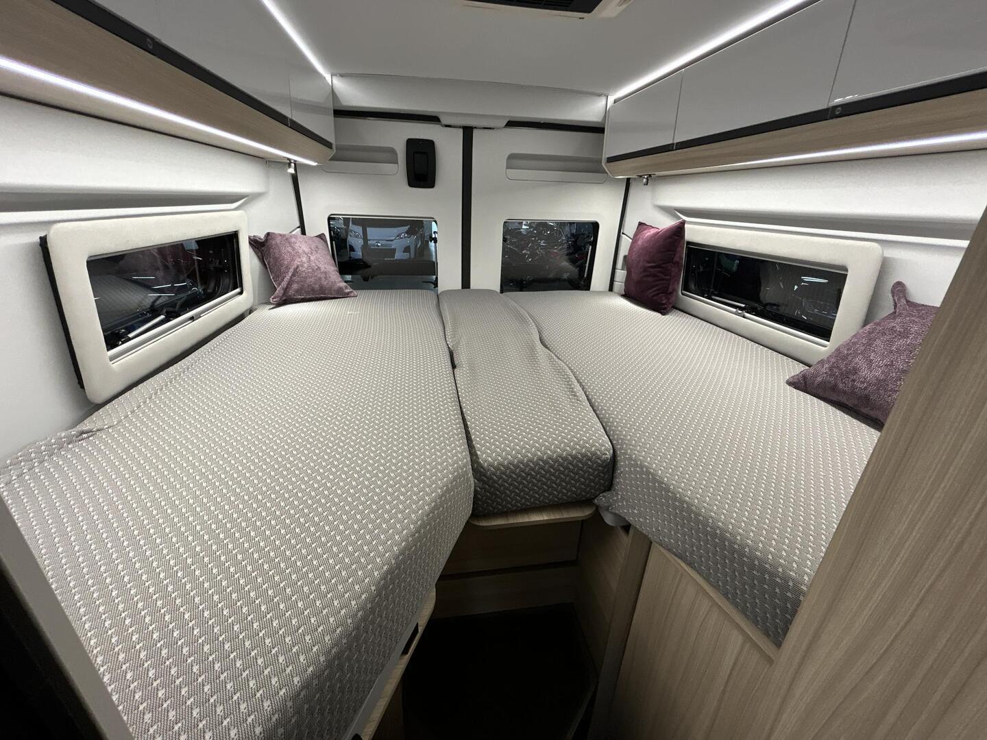 ADRIA TWIN 640 SL AXESS 2024