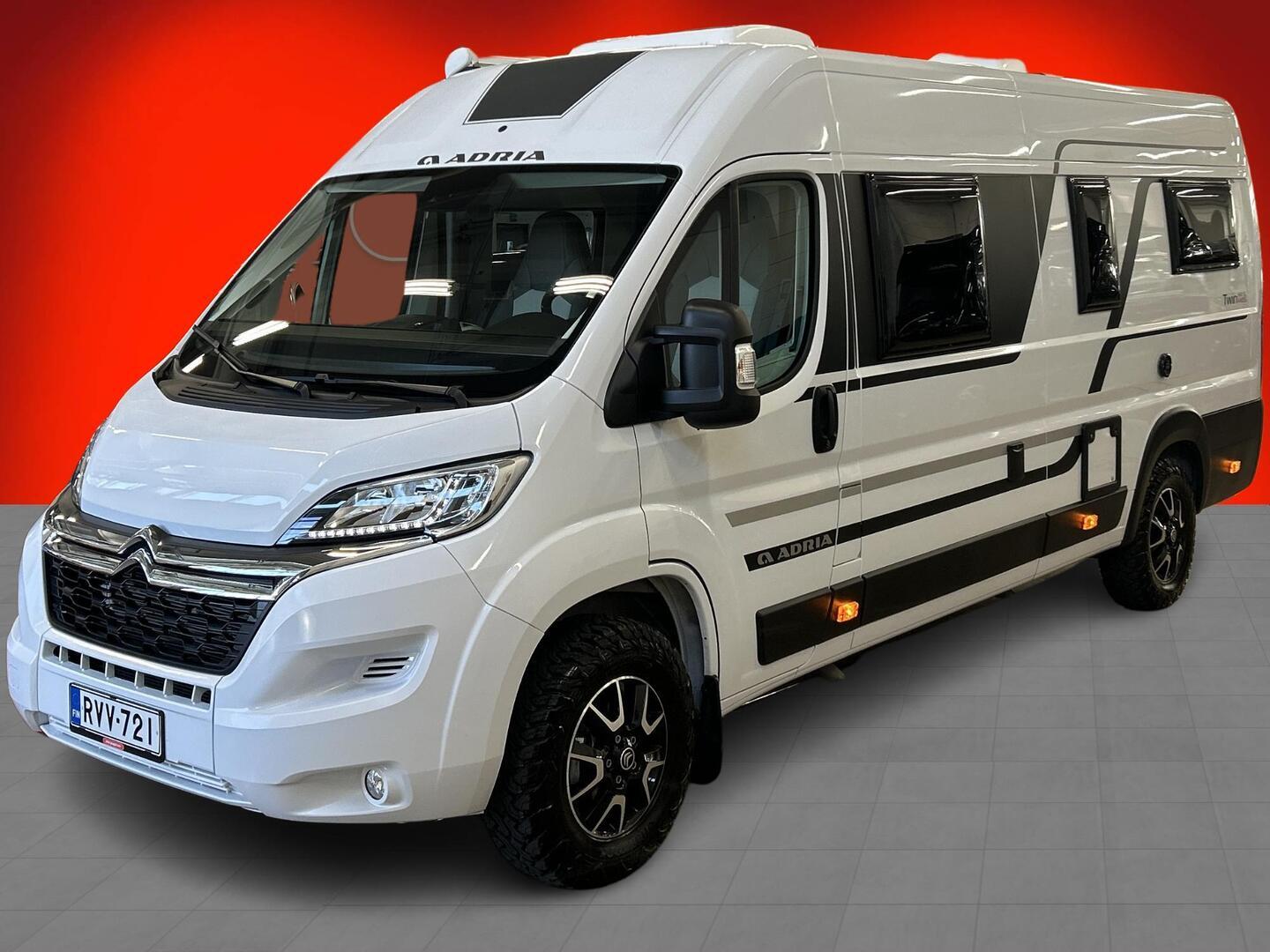 ADRIA TWIN 640 SL AXESS 2024