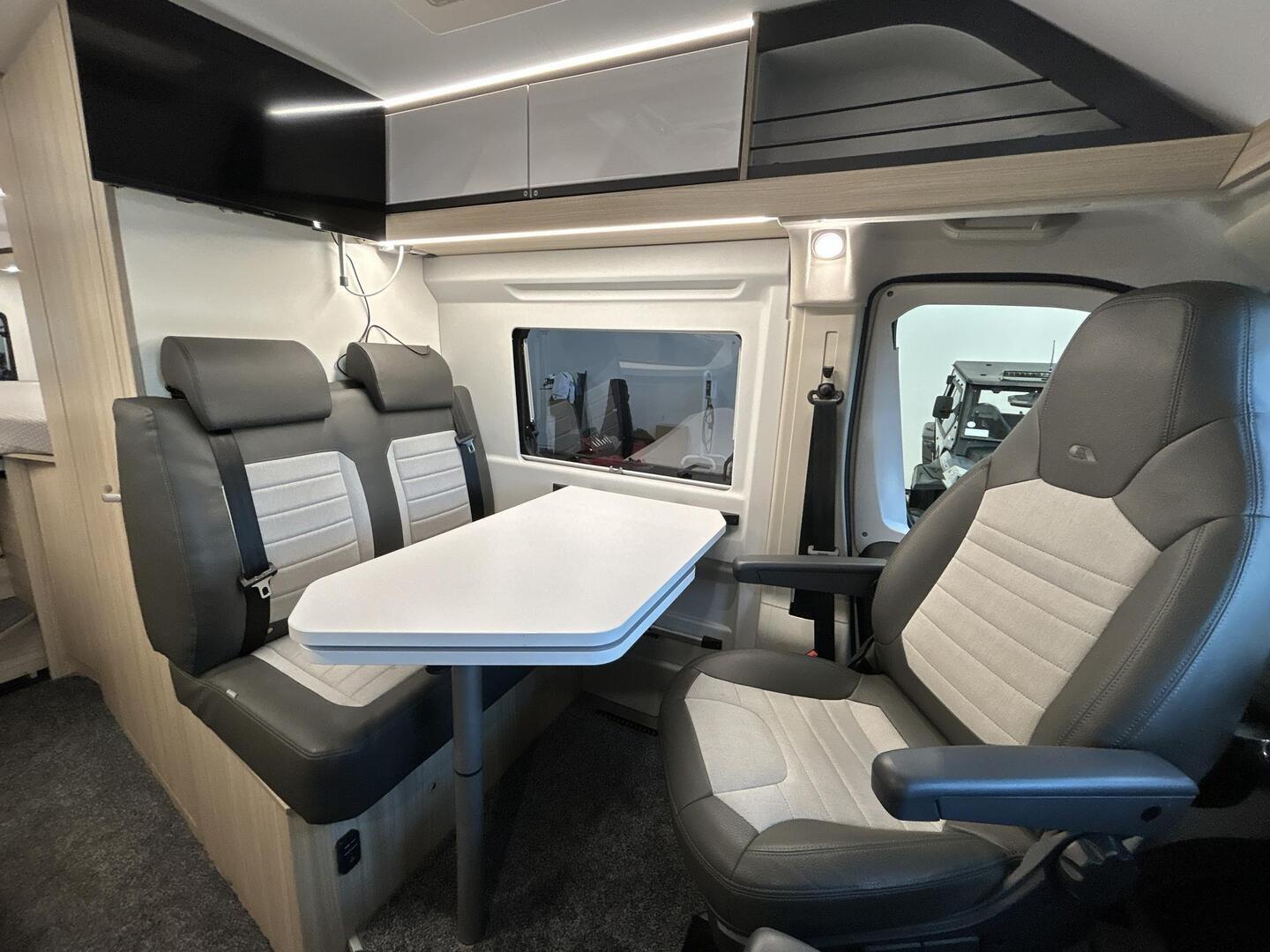 ADRIA TWIN 640 SL AXESS 2024