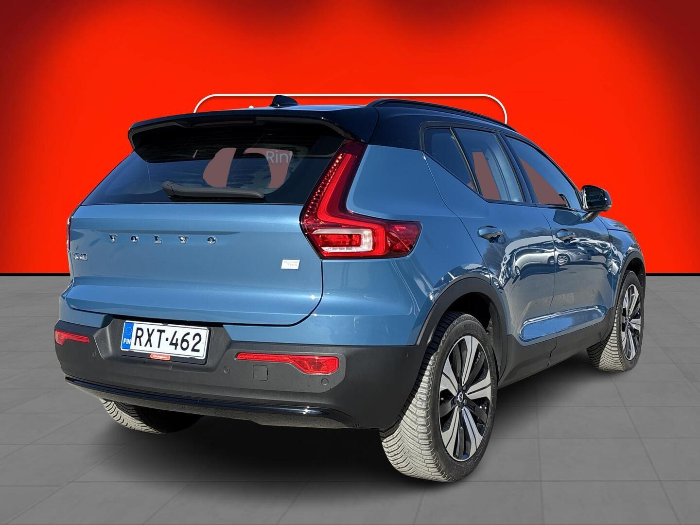VOLVO XC40 2023