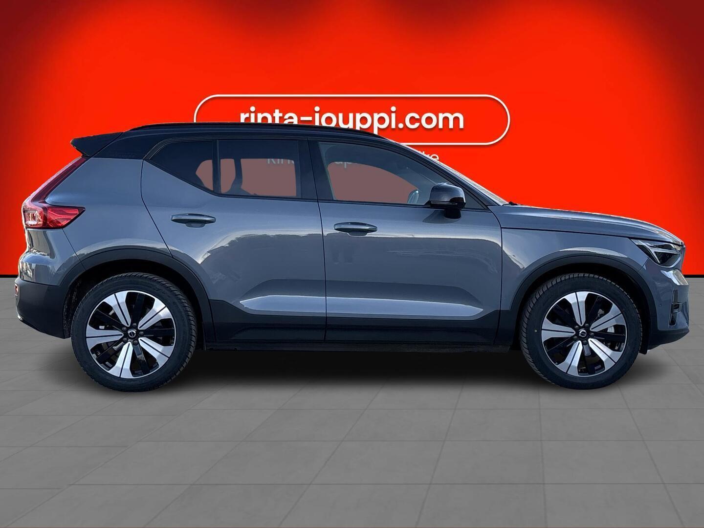 VOLVO XC40 2022