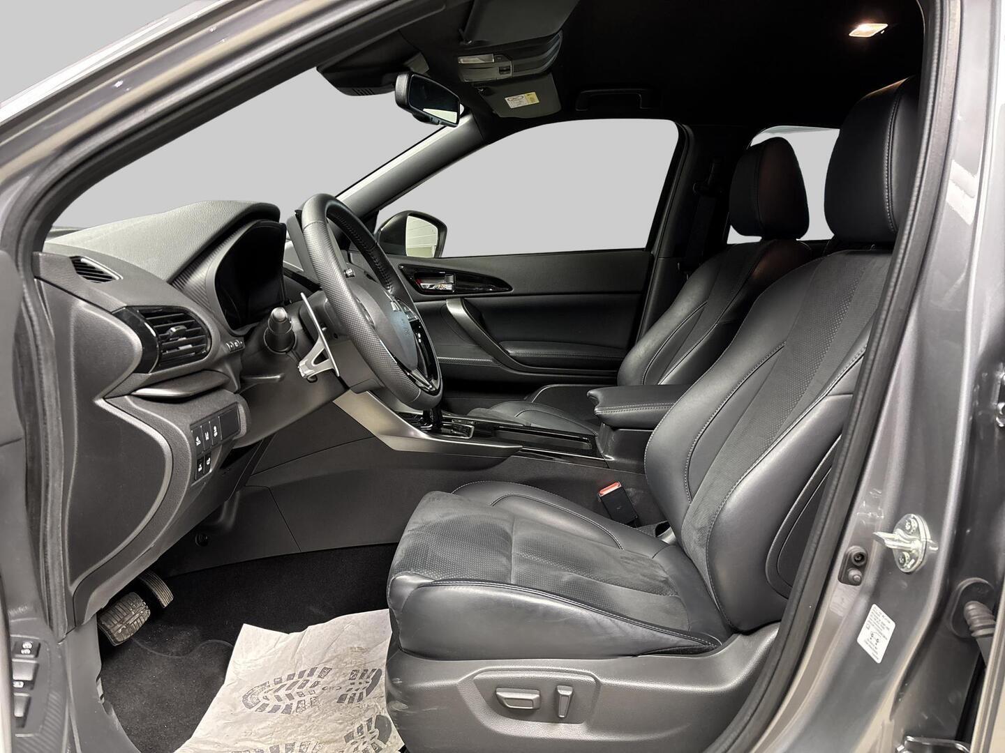 MITSUBISHI ECLIPSE CROSS 2024