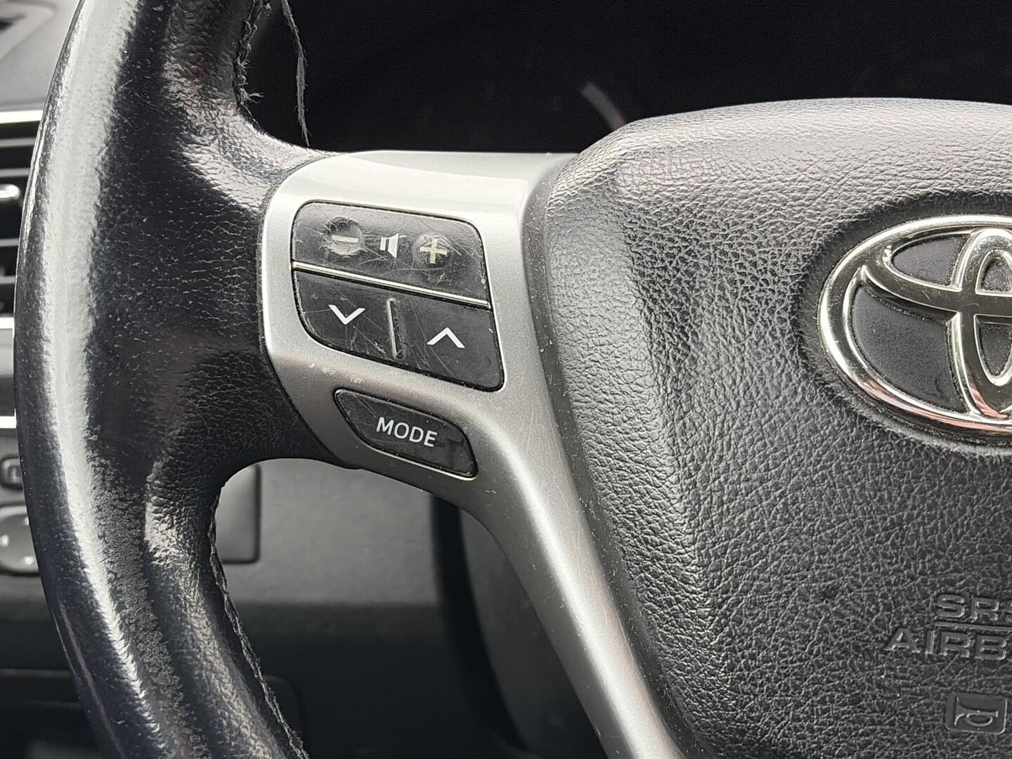 TOYOTA Avensis 2013
