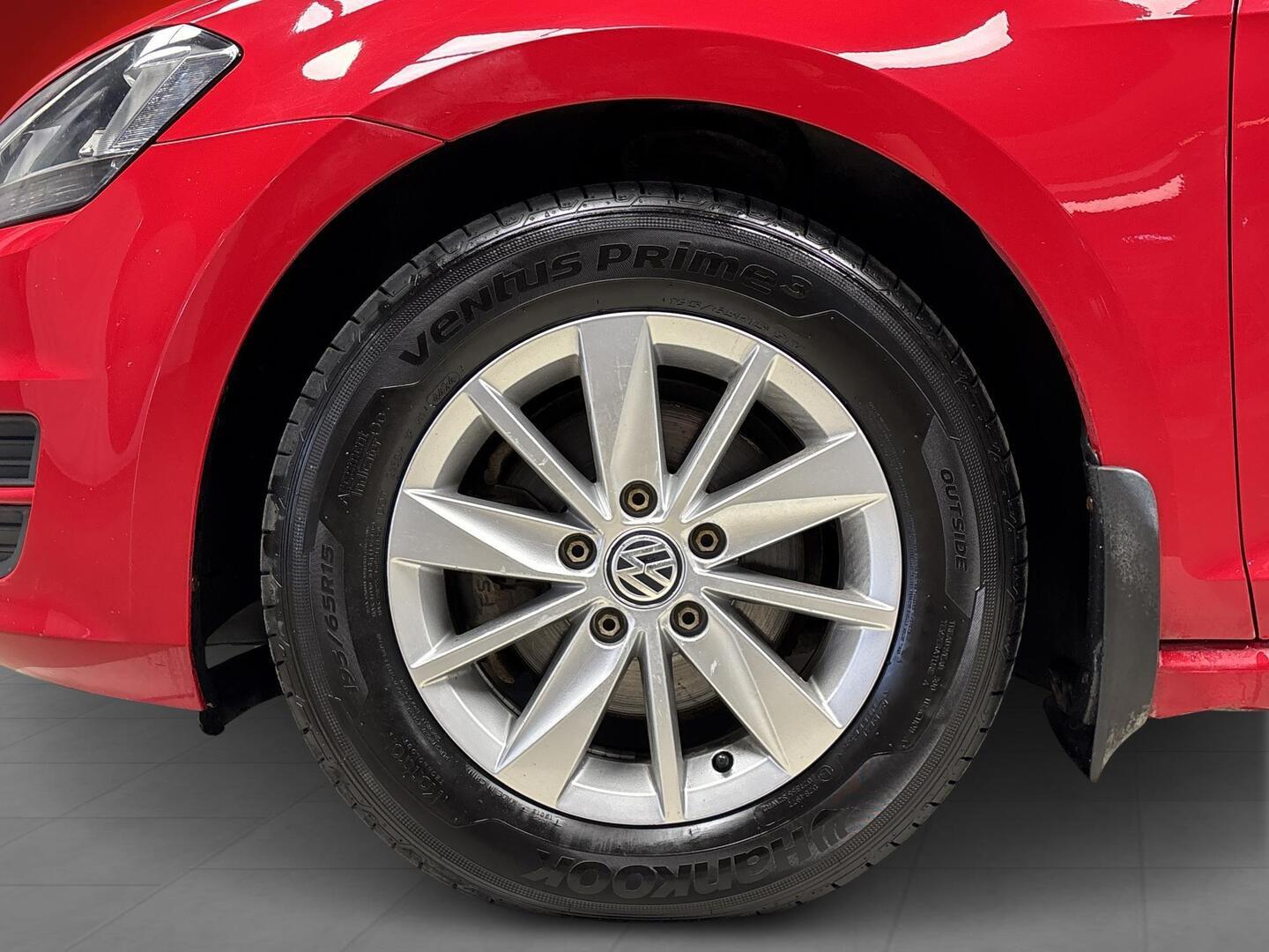 VOLKSWAGEN Golf 2014