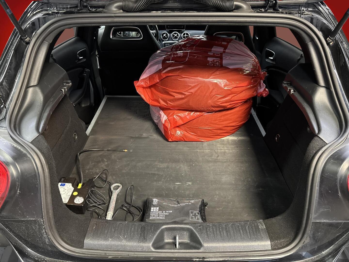 MERCEDES-BENZ A 2017