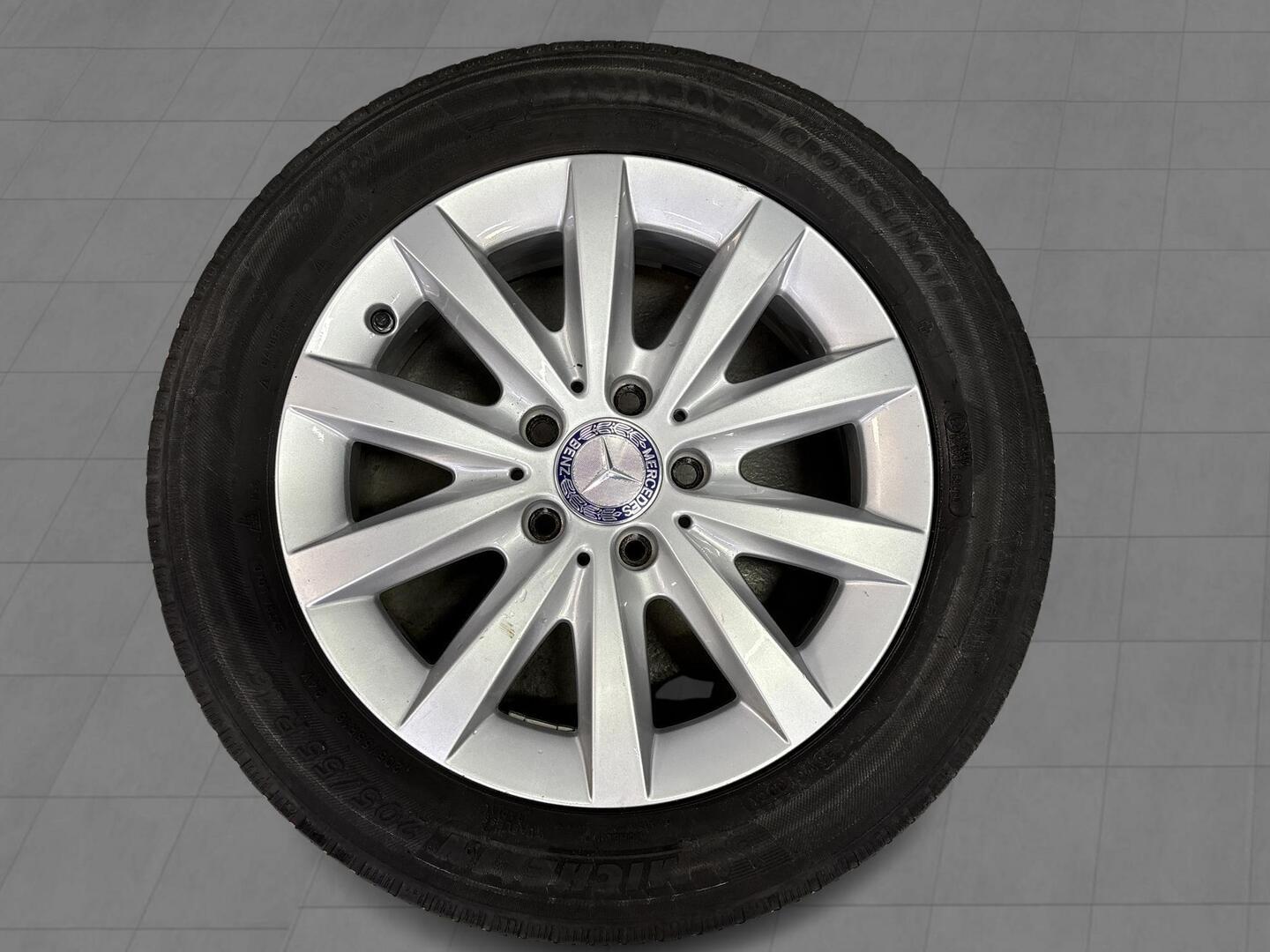 MERCEDES-BENZ A 2017