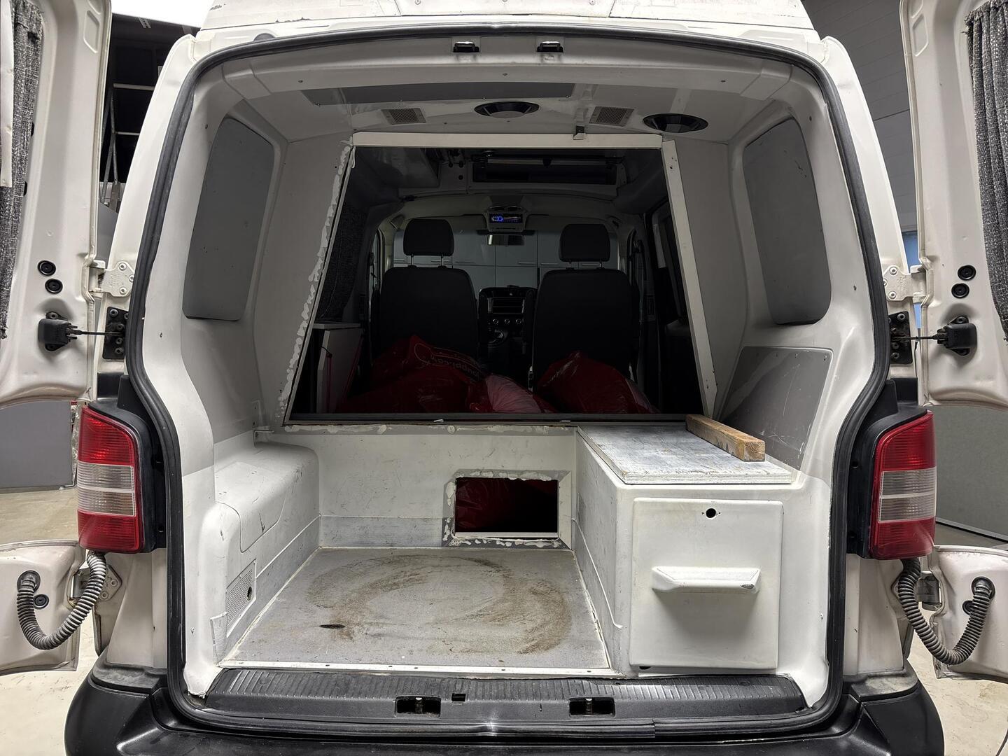 VOLKSWAGEN Transporter 2010