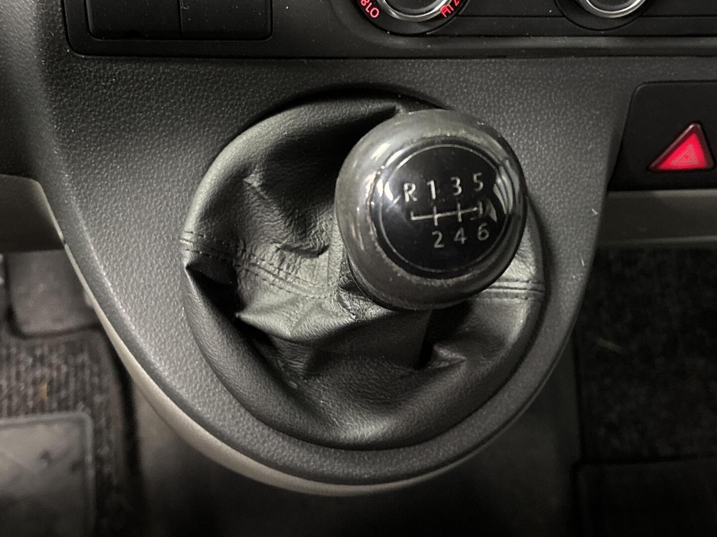 VOLKSWAGEN Transporter 2010